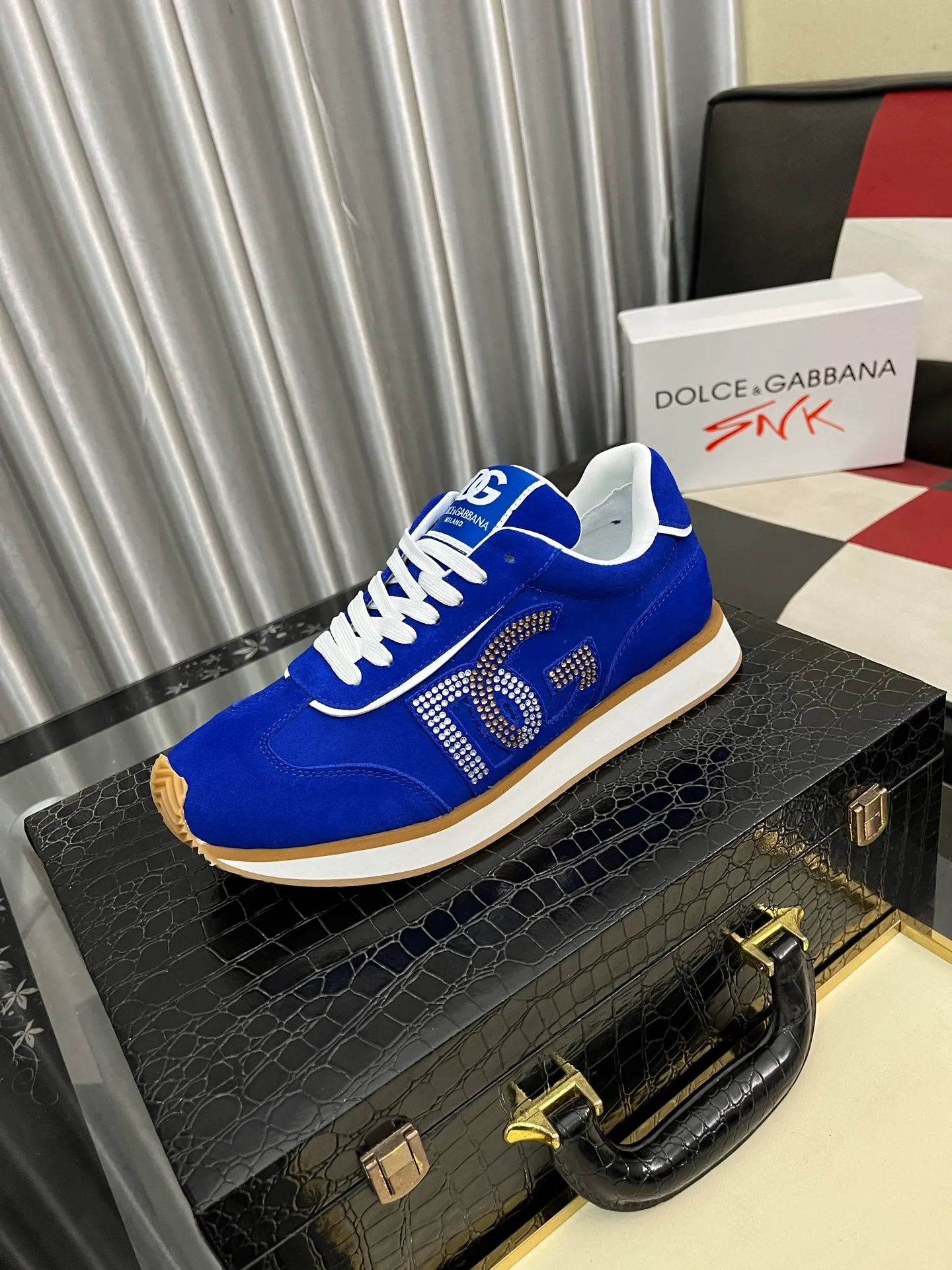 Men's Men's Shoes💰458⌚️⌚️Dolce&Gabbana••DG✔️High-end men's sports•casual shoes. Original goods from top counters. Original imported cowhide, multi-material splicing design ➕Imported cowhide lining, cowhide feet ➕Original TPR elastic outsole.  Size: 36-46
